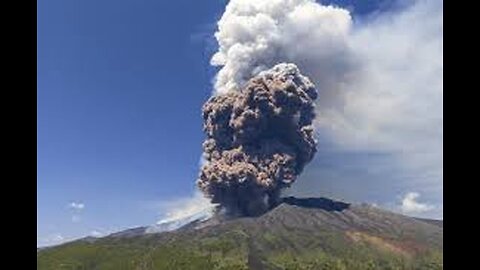 MT Etna erupts
