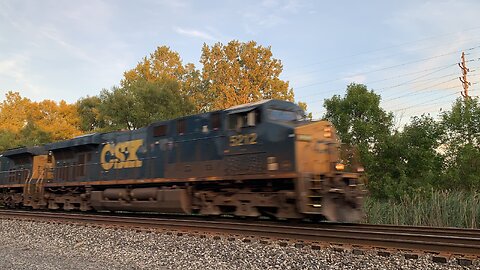 CSX Trains 5212 and 7230 head to the yard quickly