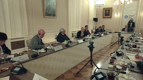 Wladimir Putin über die „russische Bedrohung“ für Europa, Aufrüstung und die deutsche Politik