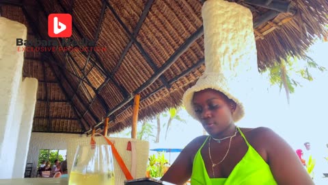 Beachday with my gigi girl