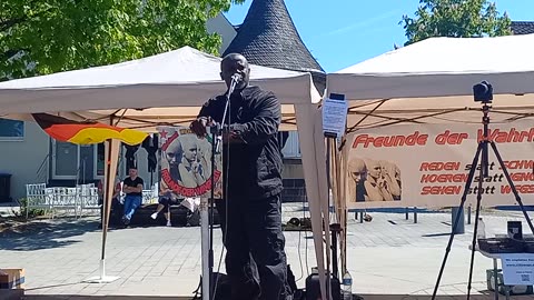 Serge Menga bei den Freunden der Wahrheit Wittlich