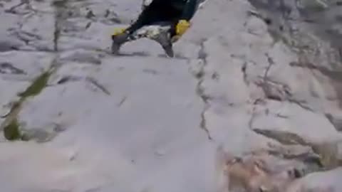 Bro used a carpet instead of a wing suit to base jump
