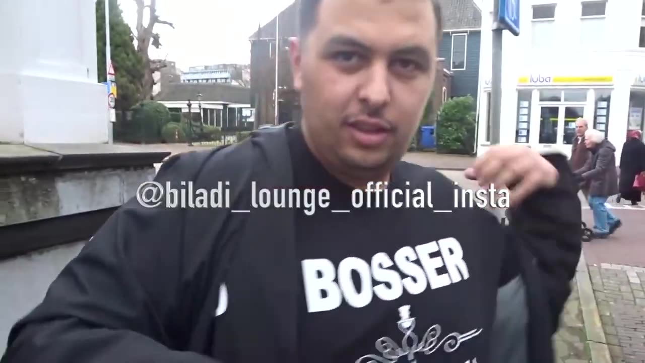 Mocro gaat naar huis van ofux🤣