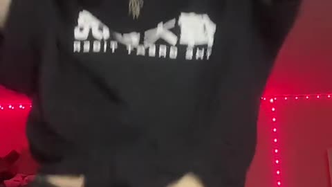 Enjoy this russian tgirl dancing to you