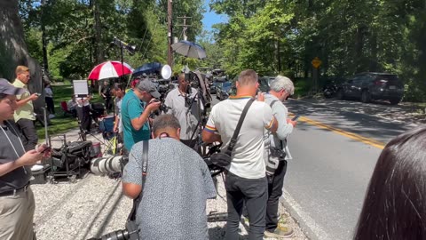 Several FBI agents coming out at 2:00 - 8/22/25