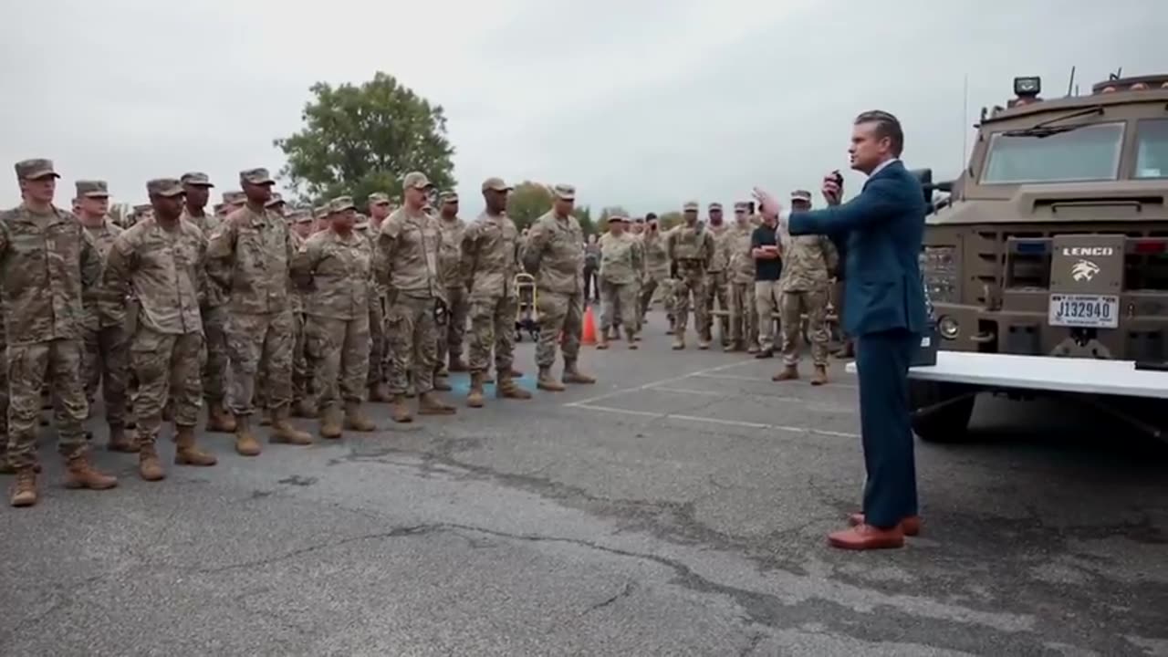 Secretary of War Pete Hegseth prayed with soldiers for Charlie Kirk 🙏
