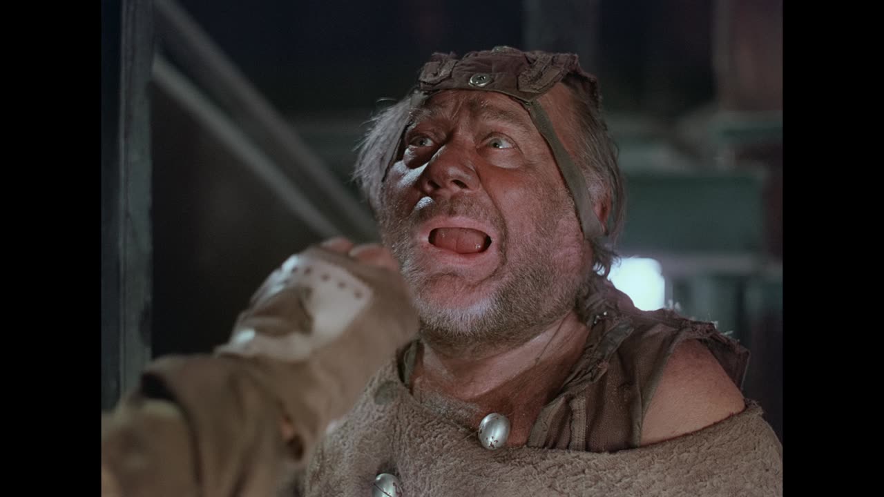 Из фильма Кин-Дза-Дза: Соедините меня с Батуми