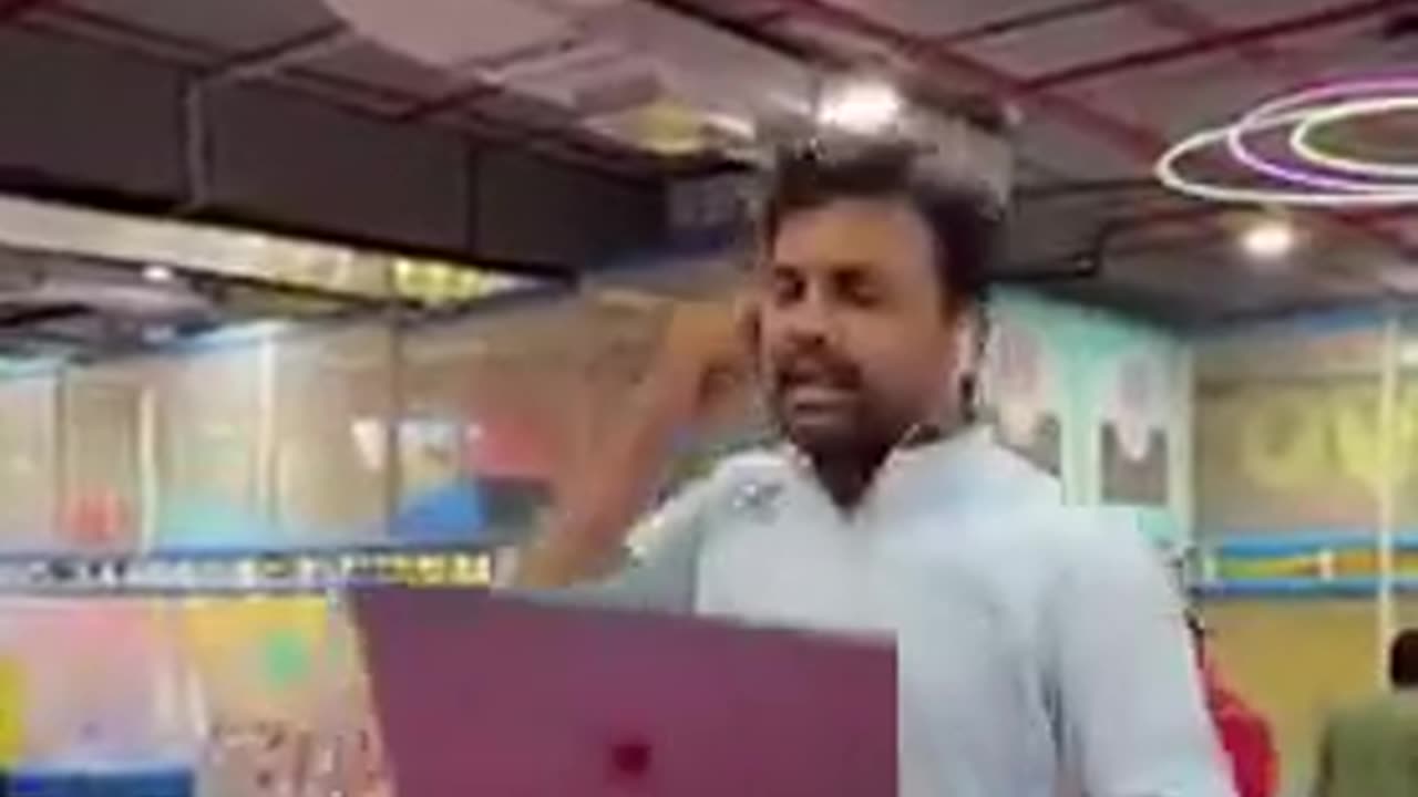 Ashish Comedygamfice Colletion