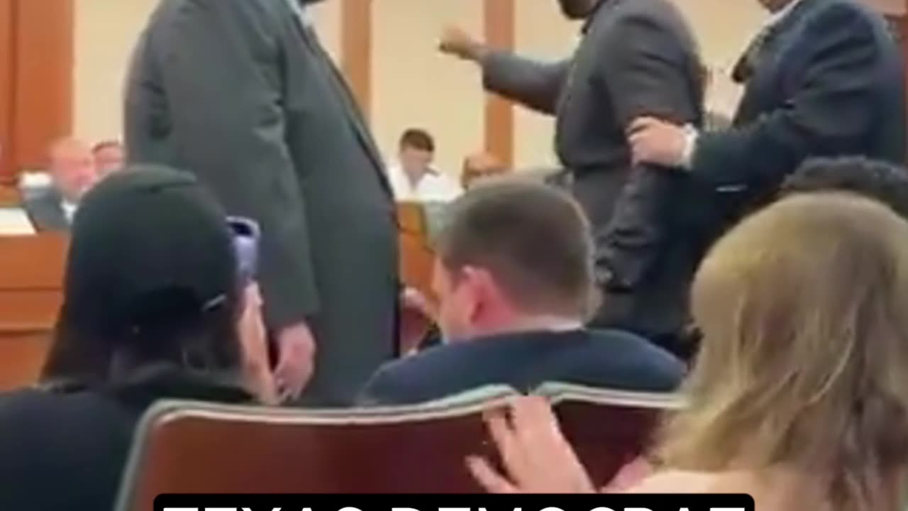 Imagine our shock 🫠 What do Democrats think getting arrested will get them?