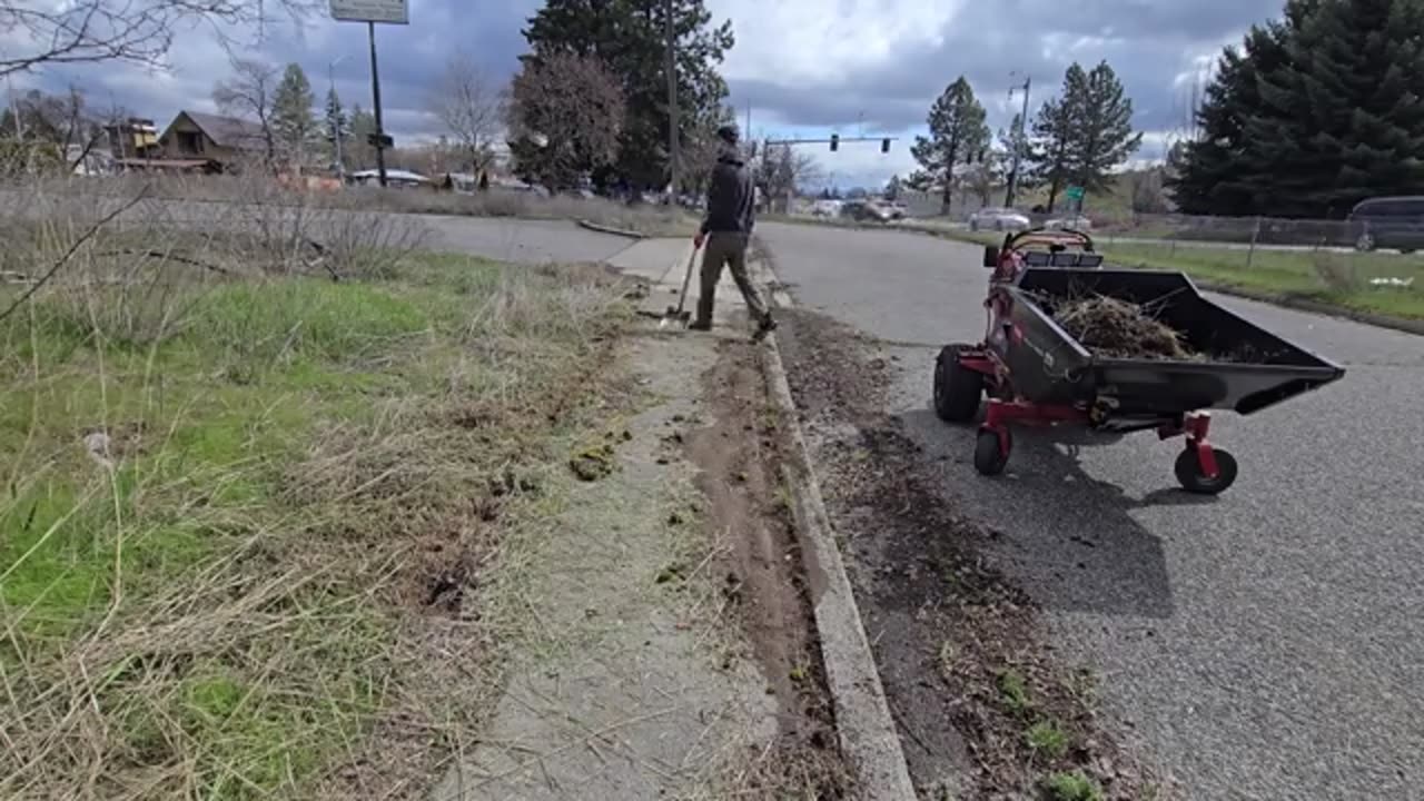 I Discovered A MOSS INFESTED Sidewalk And SCRAPED It Clean_part6