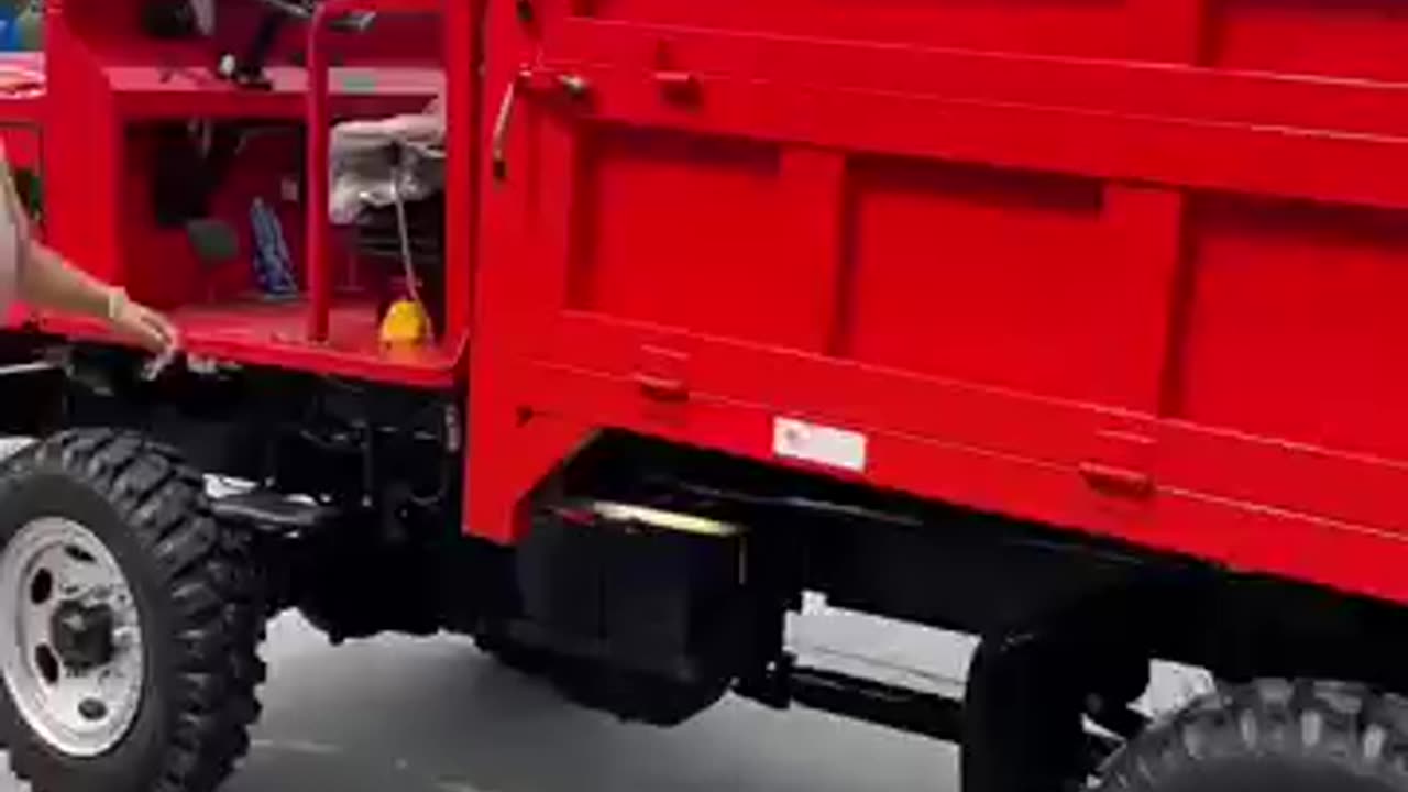 All-wheel drive agricultural machine for mining operations