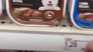 ¿Comer comida para perro ayuda a ahorrar dinero?