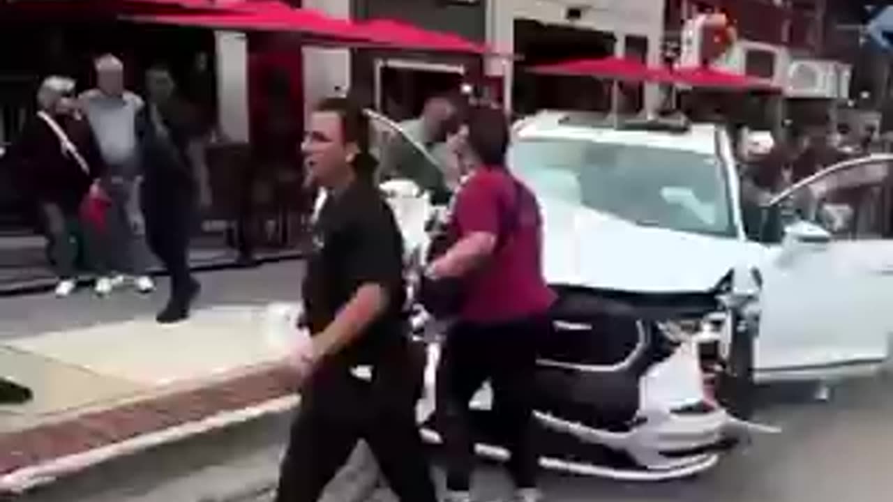 Several people sustained injuries following a multi-vehicle collision in Gatlinburg, Tennessee.