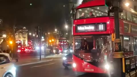 London 🇬🇧 night views 😎 beautiful seen video