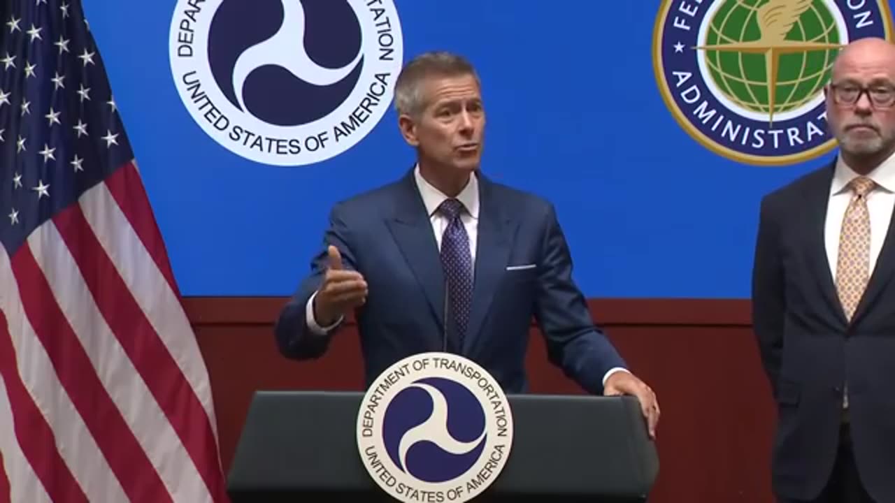 U.S. to reduce air traffic by 10% at 40 airports starting Friday, Duffy says