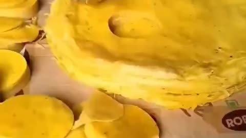 JEET FEET: This is how the cleanest, most hygienic, super geniuses of India make flatbread