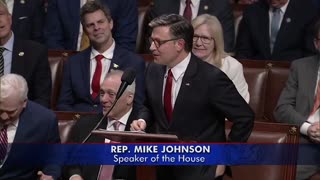 Speaker Mike Johnson mocks Hakeem Jeffries when he is called up to speak before the BBB vote and mockingly opens a massive binder