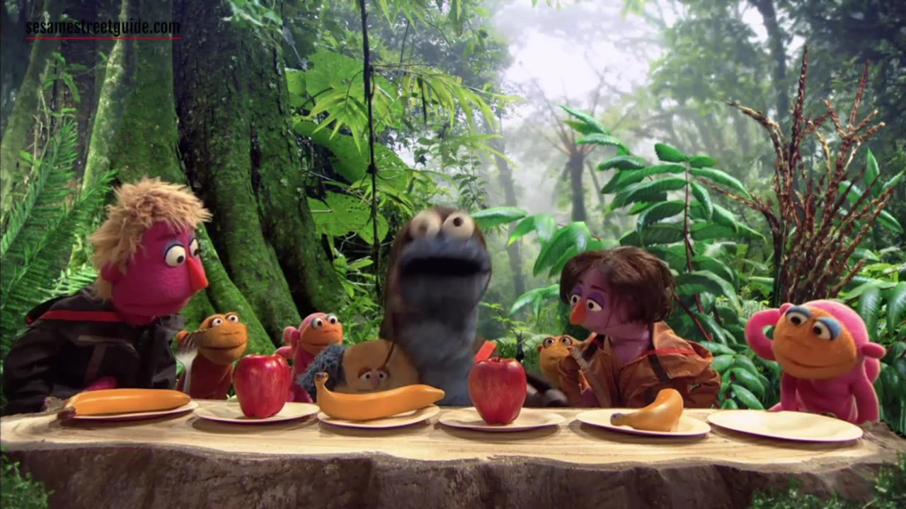 Cookie's Crumby Pictures The Hungry Games Catching Fur Sesame Street Episode 4414