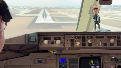 Trump Force One has landed in Arizona for Charlie Kirk’s memorial service 🇺🇸