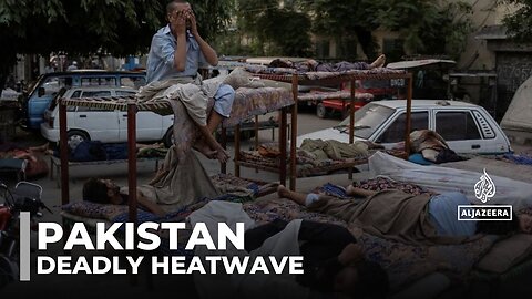 Pakistan_s deadly heatwave_ Workers and farmers face soaring temperatures