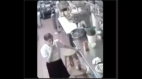 Been eating out? This might stop you. Special sauce on the hot dog please!😱 🤢 🤮