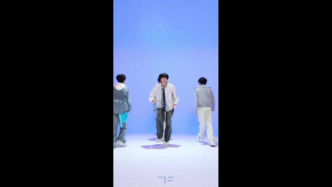Live Dancer