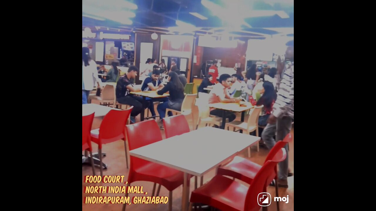 From spicy street eats to sweet treats, this culinary hub is a foodie’s paradise! #FoodCourtVibes