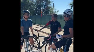 Polémica en carrera femenina por un cartel contra hombres trans
