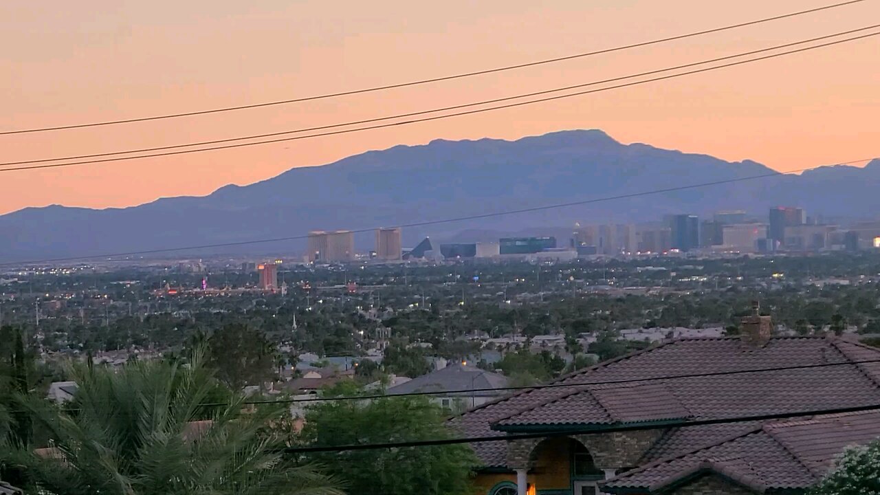 Did you see tonight's Las Vegas sunset? Check THIS out! 06.15.2025 #follow #lasvegas #travel #gaming