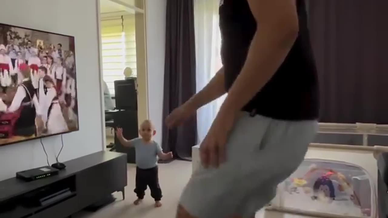 😂💃 Dancing with my boy | FunFM