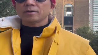 20221202文贵先生GETTR²： #香港：已经成为二深圳了，叫二镇臭港。中国经济还要忽悠几下子，所谓疫苗与疾病与心冠肺炎共处，给老百姓在地狱里边来开条缝