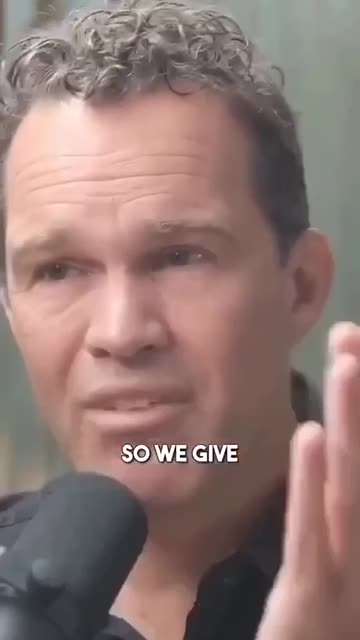 💊 WHAT DOES IBUPROFEN DO TO YOUR BODY? 🤔😳