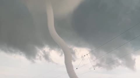 Танцующий торнадо прошел по США: