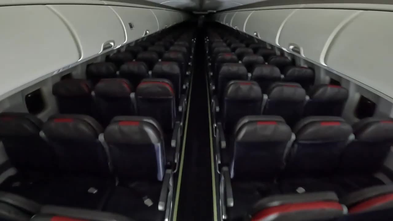 Detailing the interior of a 737-800 VLOG