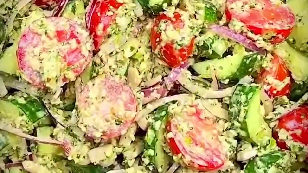 Unlock the Bold Flavors of Georgia: Tomato & Cucumber Salad Recipe