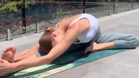 Sunny day for yoga
