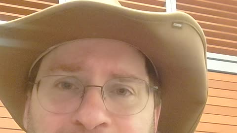 Naiwnosc sprawia problemy.