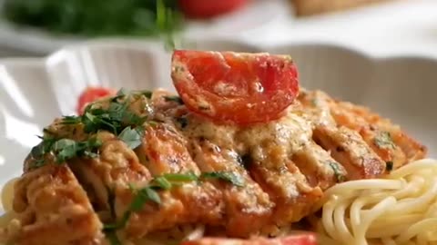 Crispy chicken in creamy garlic sauce, only 5 minutes 🥰😋