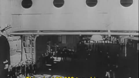 Demise of USS Hornet (French)