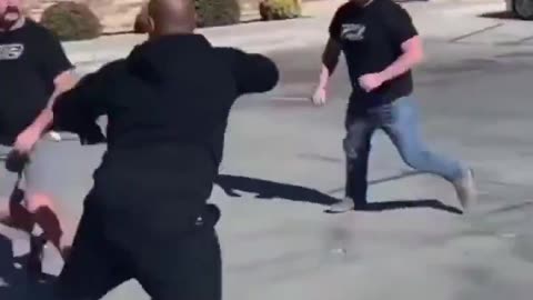 Wack100 Gets Into Heated Scuffle—Blueface’s Manager Isn’t Backing Down 😤🔥