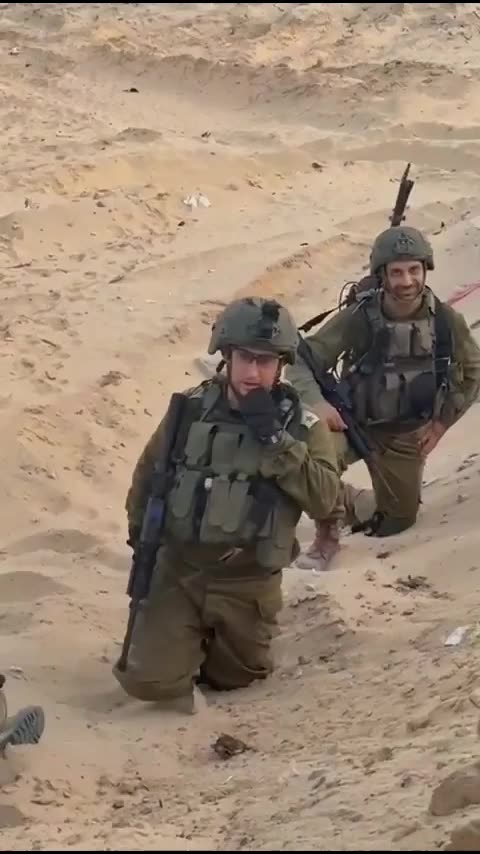 The occupation army carries out a bombing operation in the Gaza Strip