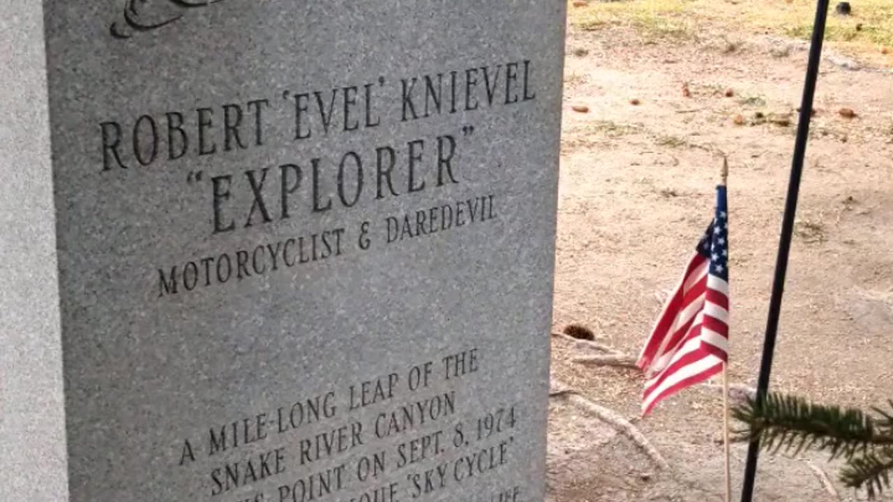 FAMOUS GRAVES - VOL. 618: EVEL KNIEVEL