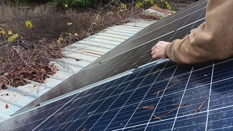 Cold room build 14: Mounting solar electronics.
