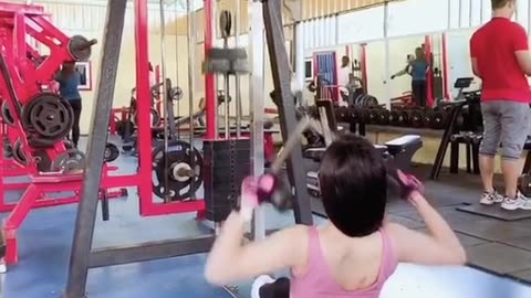 วันเล่นหลัง หลังต้องมาแล้ว #fitgirl #Fitness #thaigirl #fitnessgirl