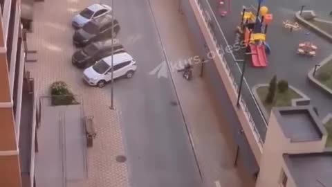 🚶‍♂️⚡ Ukraine Russia War | Man's Dramatic Escape During Odesa Mobilization | RCF