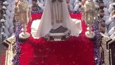 Malaga w Hiszpani, Wielki Poniedziałek, Pan miasta uwięziony...