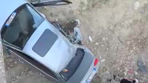 Aksident i rëndë në Peqin–Elbasan, automjeti përfundon poshtë urës