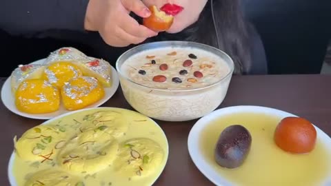 ASMR_EATING_RASGULLA,RASMALAI,KHEER,,GULAB_JAMUN,KALA_JAMUN,INDIAN_SWEET__FOOD_EATING_VIDEOS_