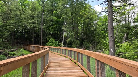 Greenbelt trail that's a one of a kind. 4K UHD. Unique location.