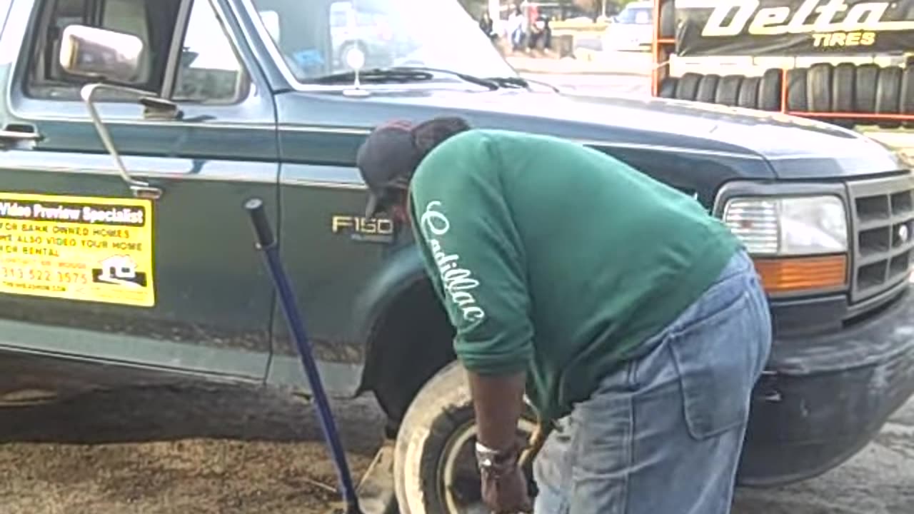 SHEA AT TIRE SHOP, THE SHEA SHOW